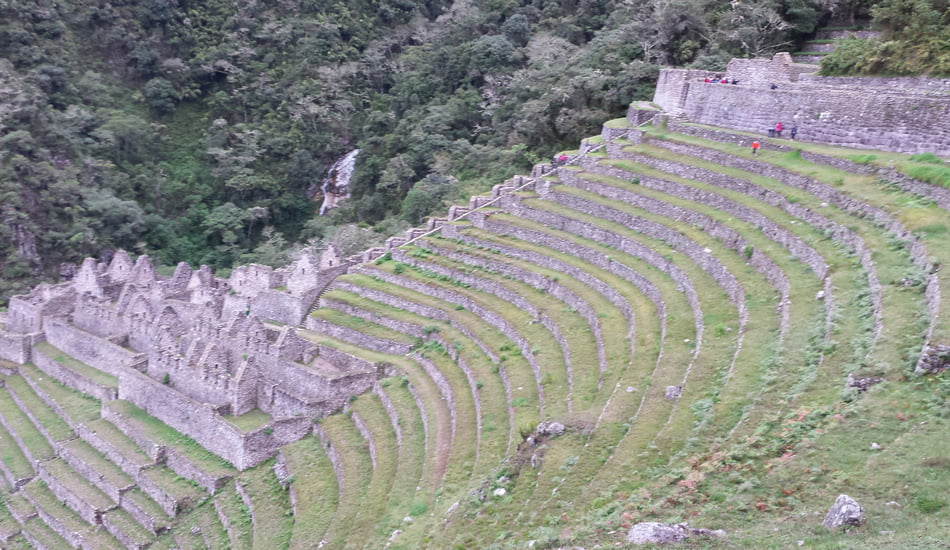 Inca trail - Wiñayhuayna inca site